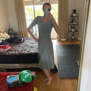 Banana Republic Knit Midi Dress Small Gray Short Sleeve